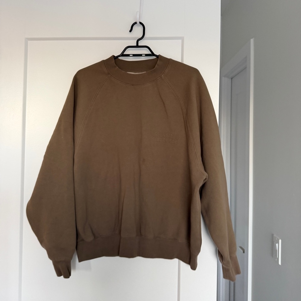 SET｜Fear of God Essentials Brown Sweatshirt & Shorts Set (Matching)